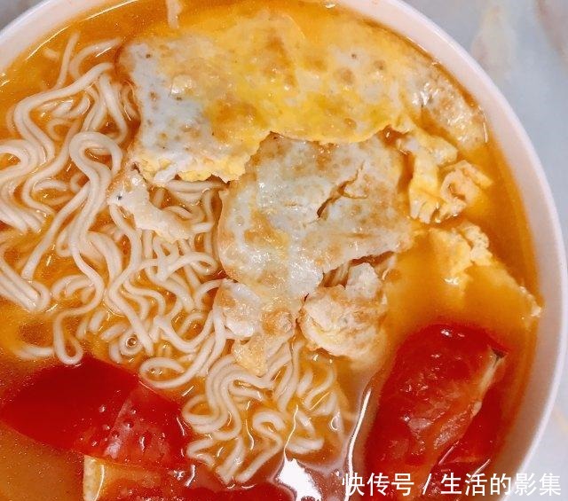 鸡蛋|番茄鸡蛋面,十分钟就搞定一餐