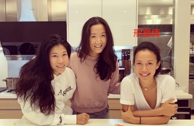 混血|林青霞继女罕见曝光,素颜出镜穿着朴素,一脸“混血风”!