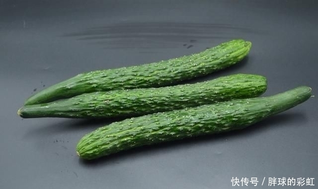 小妙|原来黄瓜不用放冰箱教你一个小妙招,放半个月都新鲜,涨知识了