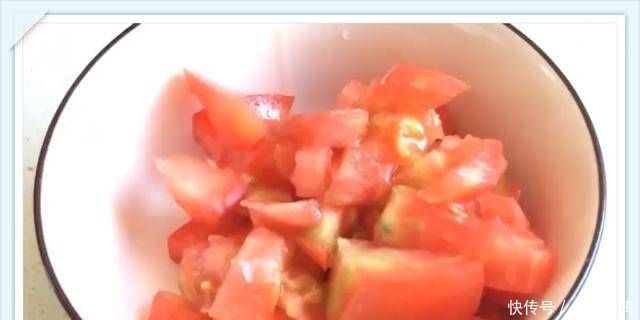 不放过|一棵卷心菜,一个西红柿,教你创造性的吃法,酥脆可口,连汤都不放过