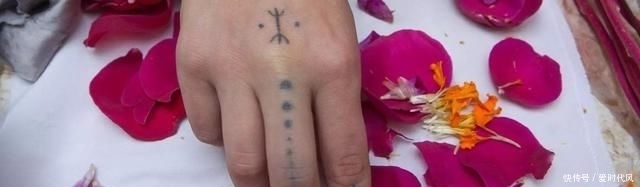 鲜花|球鞋当花瓶,鲜花填充羽绒服?时尚界的环保也太香了