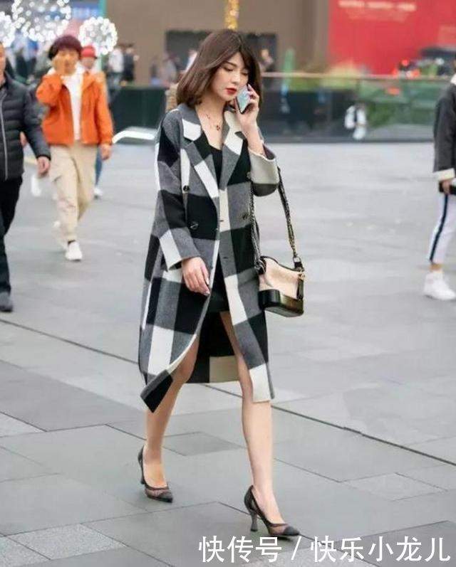 美感|时尚穿搭，展现女性的简约清新美感，给人美丽典雅的感觉