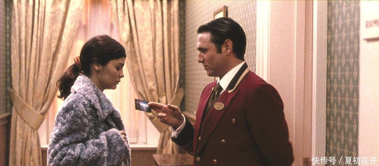 女儿|小偷去寡妇家偷东西, 寡妇对女儿说了三个子, 第二天小偷送钱上门！