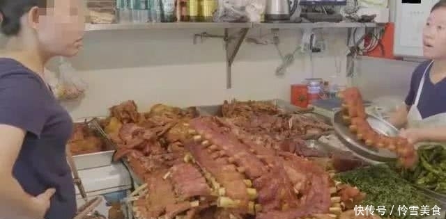 生意好|大妈卖熟肉26年35元1斤,1天卖出1000斤忙到没时间收钱