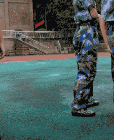 搞笑|搞笑GIF:现在都流行划船送餐,没两把刷子你都不敢上船