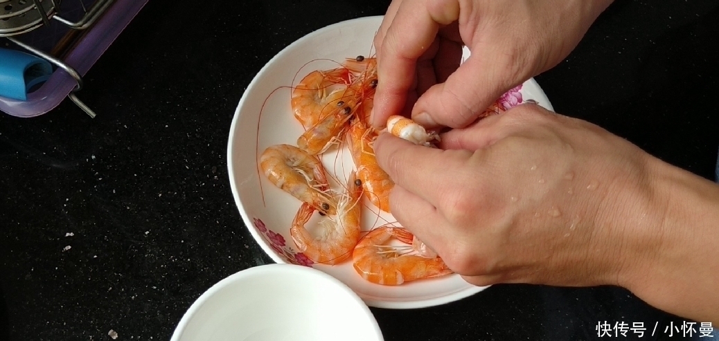 好吃|豆腐中打入2个鸡蛋,没想到这么好吃,鲜嫩味美,上桌汁都不剩