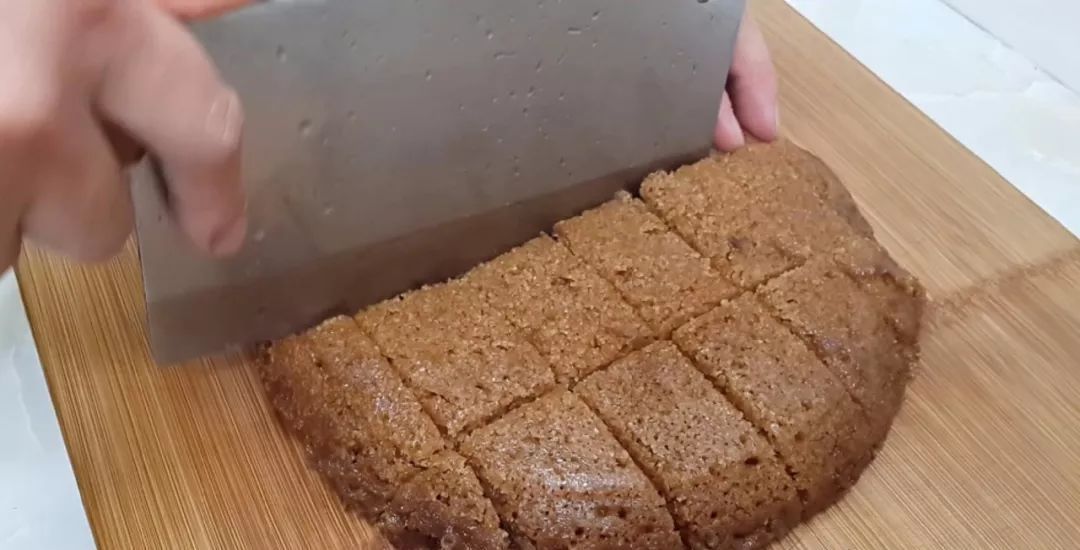 米糕|四勺红糖和一碗米饭，比没有水煮的米糕好十倍，你吃得越多，你就越想吃