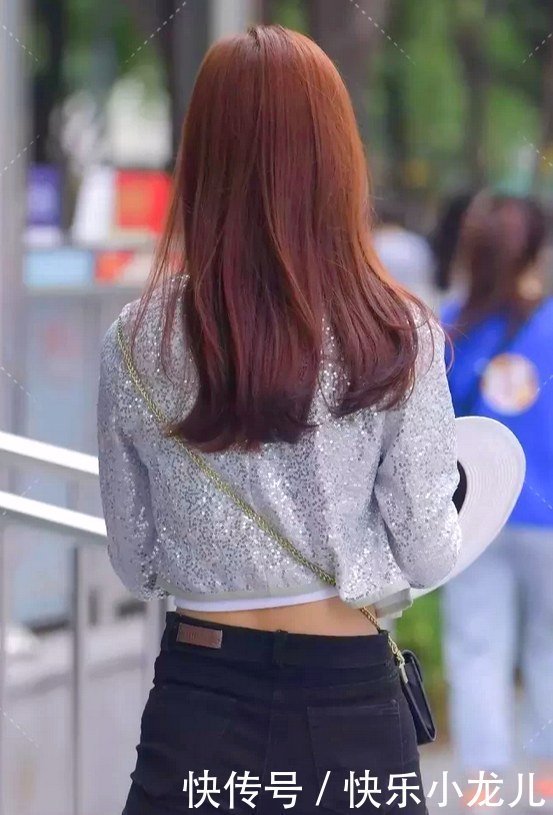 小姐姐|时尚穿搭:看到这么漂亮的小姐姐,你还相信爱情吗?