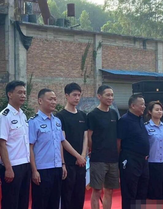 粉丝|《冰雨火》王一博宣誓声辨识度高,有飞车枪战戏,粉丝关注非安全