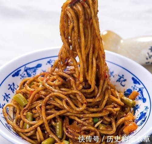 好吃|别只知道吃泡面?如今都流行吃这4种特色风味速食面,倍好吃!
