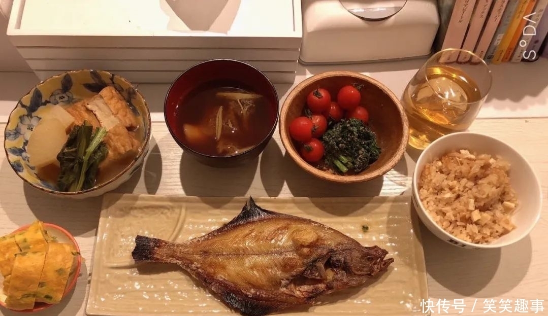 走红|日本16岁女生的独居生活,通过三餐晒照走红,网友看后直呼羡慕了