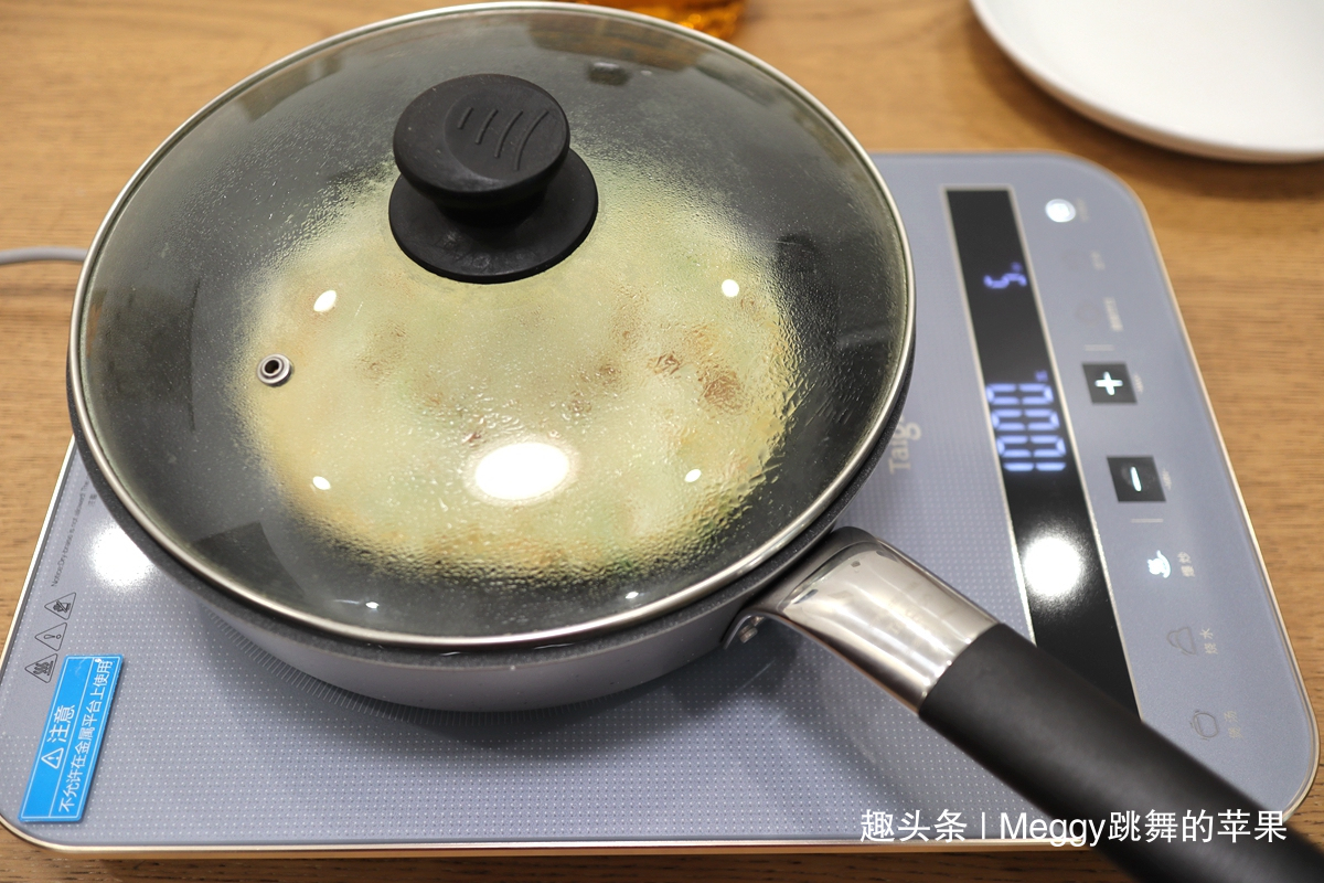 中筋面粉|别争了!外酥里嫩的葱花饼,凉水还是热水揉面跟我学,全会了