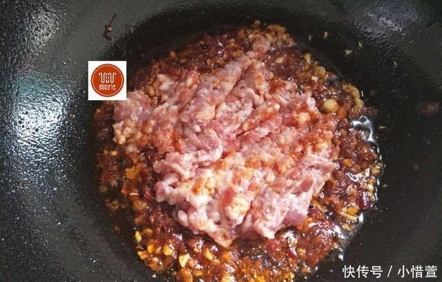  下饭|教你正宗的麻婆豆腐做法，麻辣美味，好吃又下饭，做法超简单！