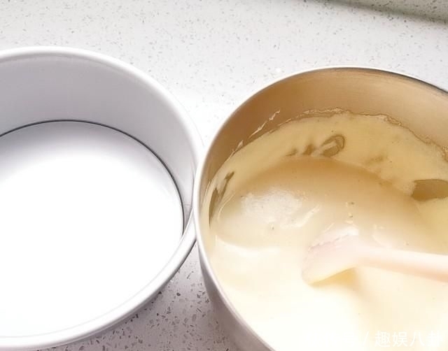  蛋糕|戚风蛋糕，细腻绵润，新手也能轻松学会