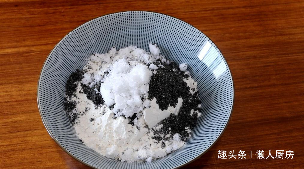  做法|这是刀切馒头的做法，不需要二次醒发，加上黑芝麻，香味更浓