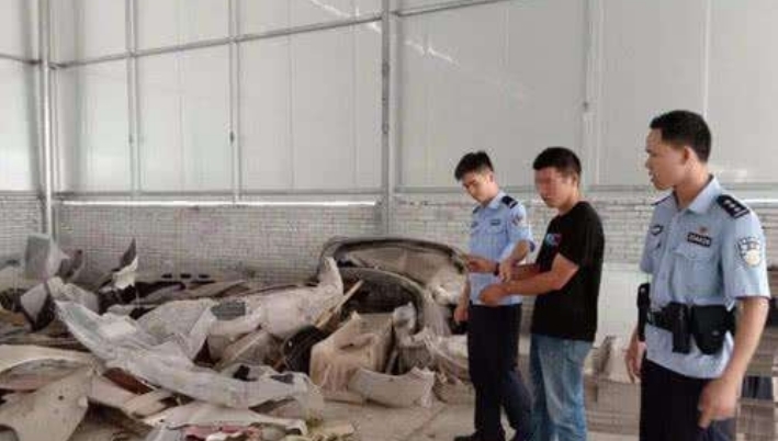 民警|男子趁刮台风时行窃, 被民警抓获后惊呼: 你们没停工?