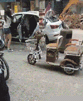  搞笑|搞笑GIF：女人千万不能惹，生气后果很严重