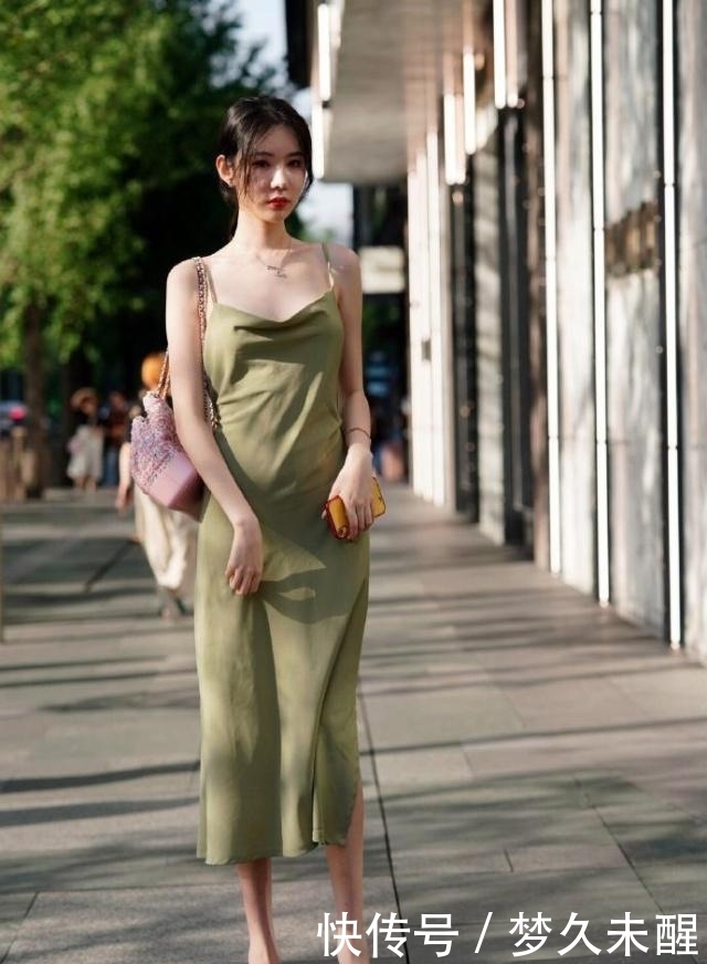  设计|这9种色的裙子也太美了吧，穿出少女感还抢镜！