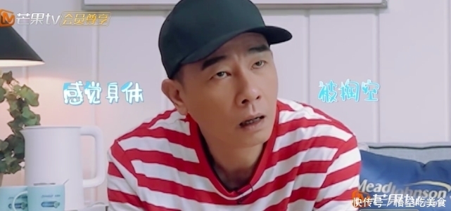 到陈小春|7岁Jasper终于翻身了,不停指挥陈小春干活,懂事举动又很暖心