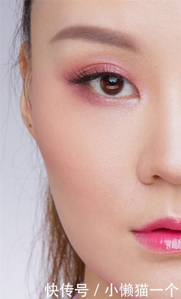  果汁|怎么“妆”更减龄？莓子果汁妆教给你！