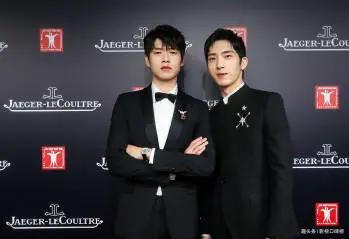  和郭麒麟|看过《拜托了冰箱》，给井柏然的朋友圈跪了！这交际能力堪比何炅