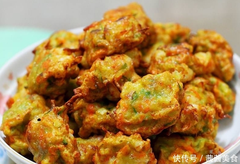 炸丸子|大厨透露:炸丸子不管焯不焯水都错了,多这1步,丸子香脆不发黑