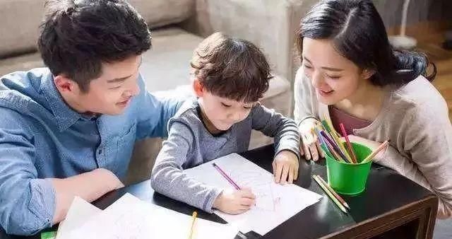 结婚|结婚婆婆给了我六万六的彩礼，母亲给了一个破箱子