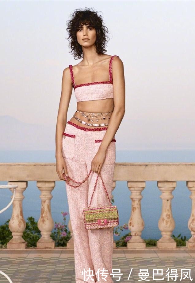 金链|“大金链”重回时尚巅峰!配上它洋气又吸睛,时尚达人都爱不释手