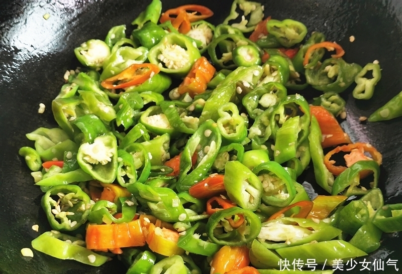 三伏天|三伏天,吃饭没胃口,试试这菜,香辣下饭,有它多吃一碗饭!