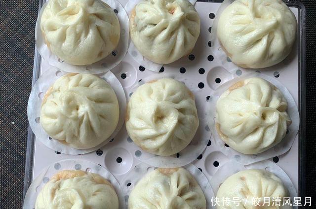 简单|想要青菜馅包子翠绿不发黄,教你2个小技巧,一学就会,简单实用