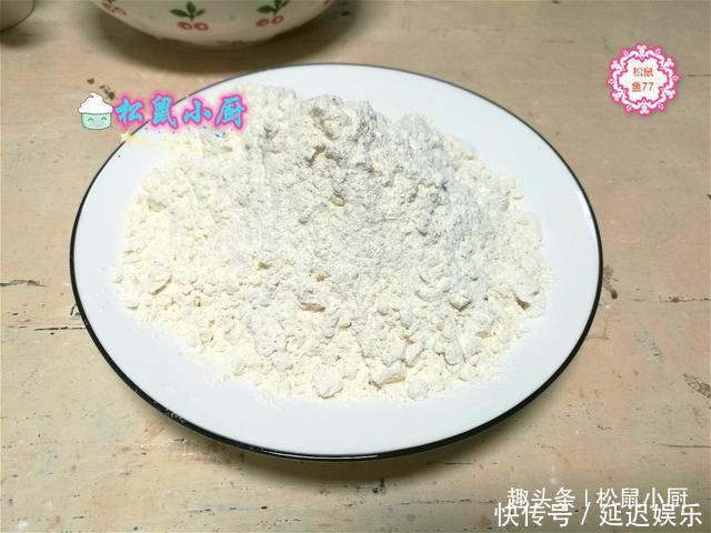 炸油条|炸油条用酵母、泡打粉全错!油条店老板教你正确做法,金黄酥脆