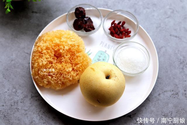 梨子|梨子别再生吃了，拿来和银耳炖汤，每天喝一碗，清热润肺、去秋燥