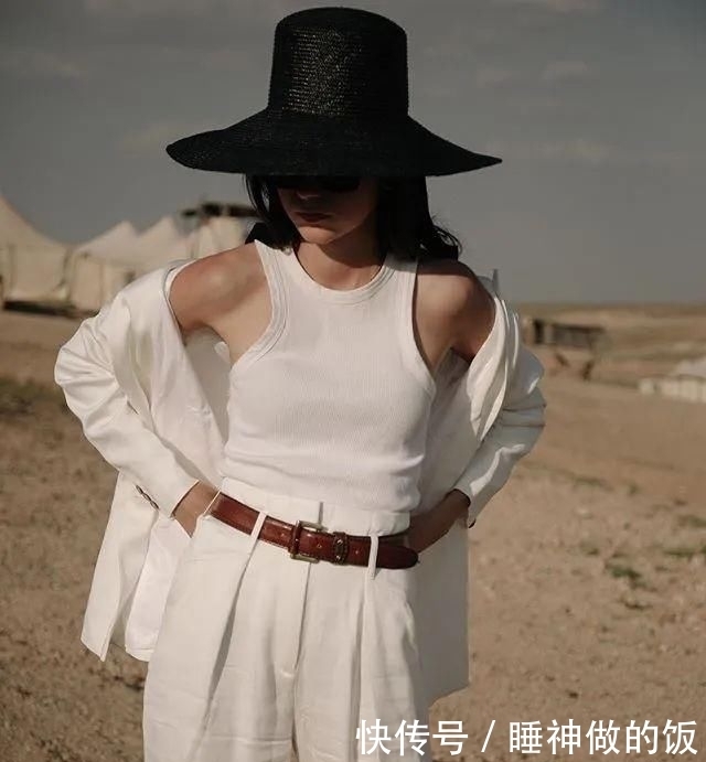 背心|一柜子衣服里，最常穿的居然是它