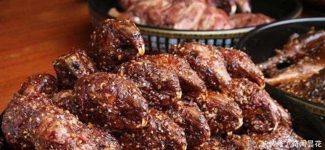 麻辣兔头|假如给你10万元,下面食物任吃一种,我猜大部分人会选图四!