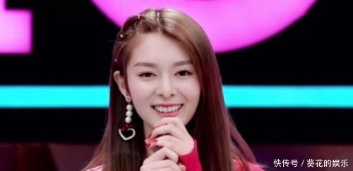  注定|火少再穿101首秀服装，杨超越段奥娟暴风成长，她却注定发光