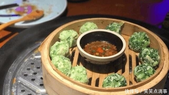 吃完饭|相亲时请女方吃晚餐,礼貌的让她点菜,吃完饭后的账单让我蒙圈了