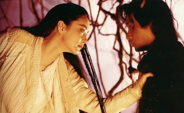  童星|她是香港“最火童星”，黄家驹、张国荣的“妹妹”，现在怎样了