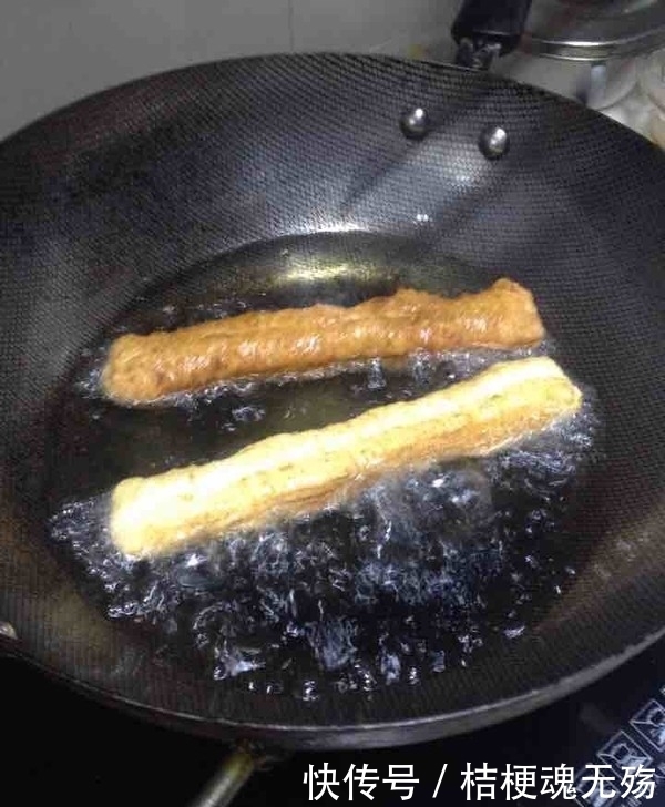 健康|70岁爷爷的健康油条秘方,几分钟就学会,早餐再也不用出去买了