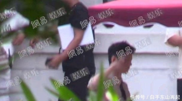 英雄|官方媒体发布《英雄岁月之王牌部队》路透,肖战一身军装英姿飒爽