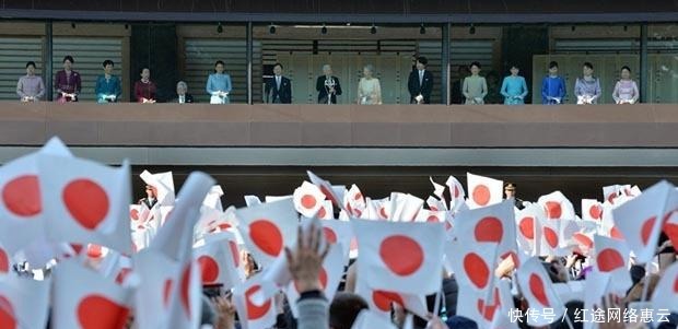  明仁天皇|想提前宣布新天皇年号怎么那么难？日本人都吵翻天了