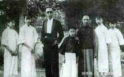 痴迷|溥仪大婚, 获得一件礼物, 非常痴迷, 为此竟干了一件违背祖制事情