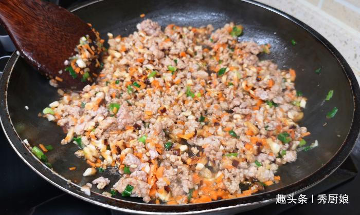 烫面|儿子迷上此面食,三天两头吃一次,不发面不烫面,上桌瞬间就扫光