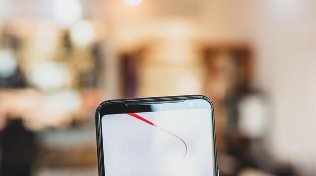  快速|270Hz采样率+144Hz刷新的新电竞手游利器ROG游戏手机3快速体验