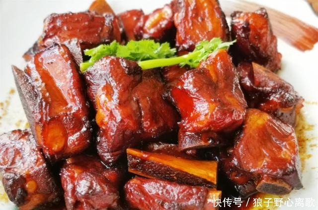 餐馆|怎样做红烧排骨能和餐馆的一样好,教你小窍门,味道不腥,颜色好