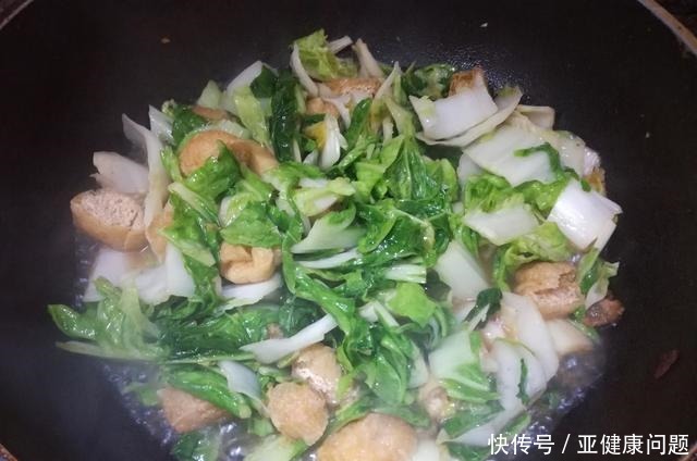 简单|吃了20年才知道,它是“蔬菜之王”,简单一炒,营养全面又鲜美
