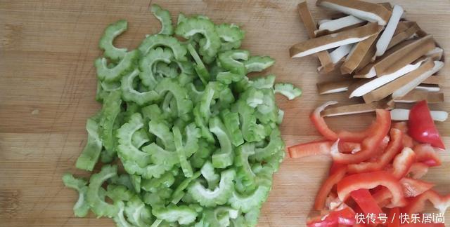 味道|香干炒苦瓜新方法简单易学，味道很好