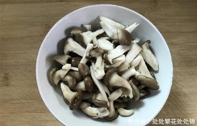 营养丰富|它的蛋白质是蔬菜的6倍,炒一炒,比肉好吃,端上桌孩子吃了一半