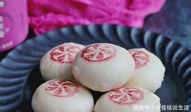 玫瑰|月饼还有一段艳遇,玫瑰鲜花月饼更是甜蜜,点点心意请收下