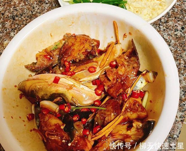 鱼头|洋葱鱼头锅,美味美味