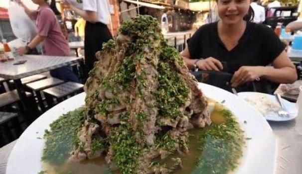排骨|去泰国吃“火山排骨”,500元一份,本想大吃一顿,端上来被坑了